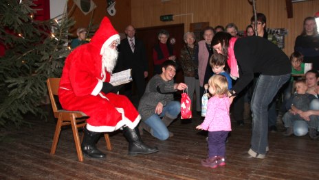 Reitzenhainer Weihnachtsm&auml;rktchen mit Nikolaus