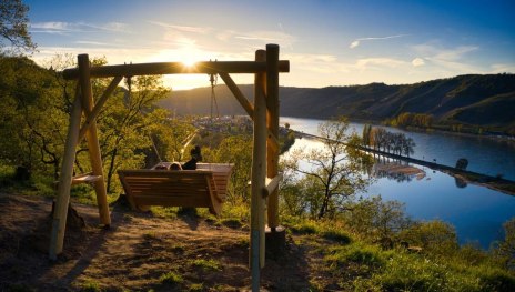 Rheinschaukel Abend | &copy; Klaus Breitkreutz