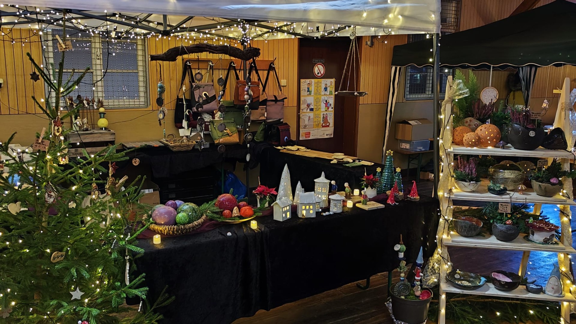 Weihhnachtsmärktchen_Stände Weihhnachtsmärktchen_Stände