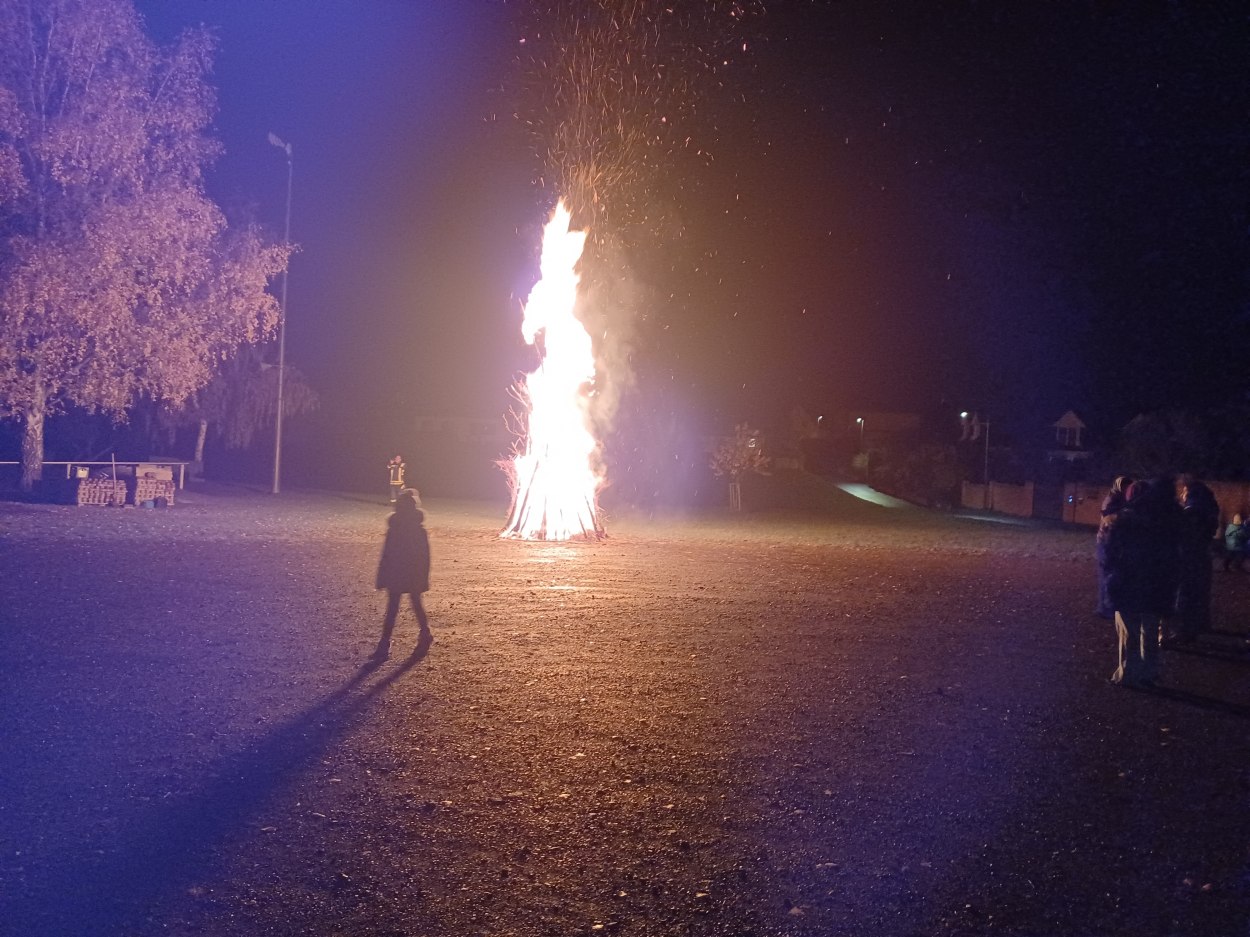 Martinsfeuer 02 23