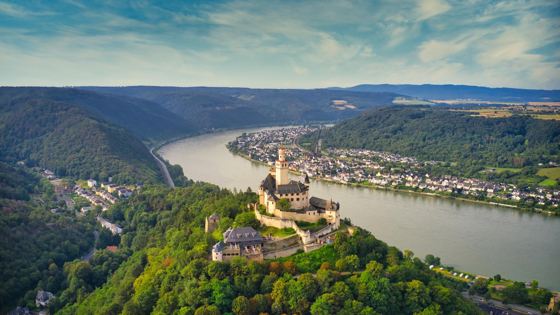 Blick auf die Marksburg | &copy; Sebastian Reifferscheid / Loreley-Touristik GmbH