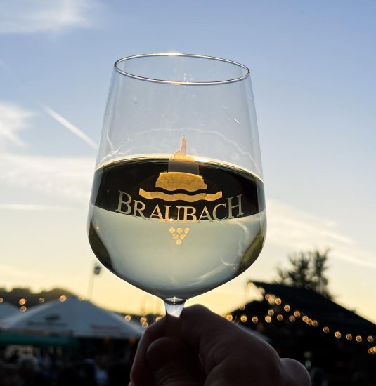 Weinglas | © Bastian Clos Weinglas | © Bastian Clos