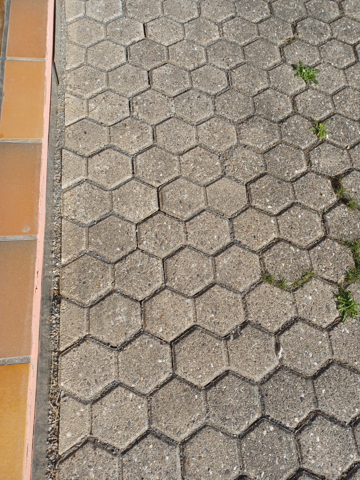 Pflaster neu verlegt